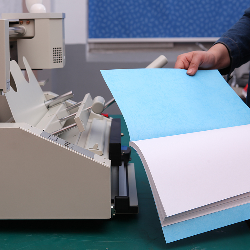 Bezprzewodowa maszyna do perfe – Binding Machine Comb recenzja i cena